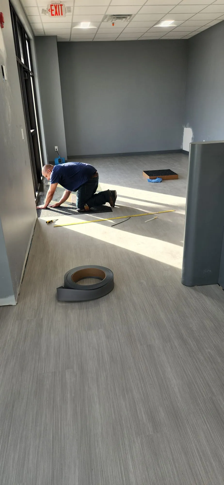 KC Hardwood LLC Logo